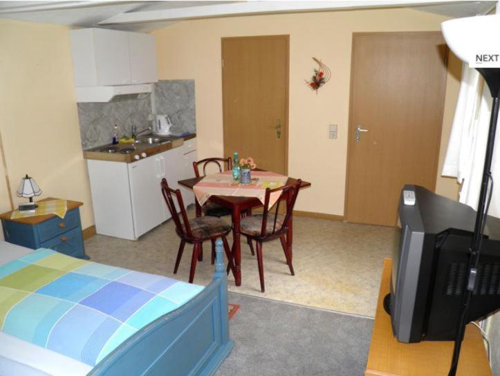 Pension Brunnen Dresden Room photo